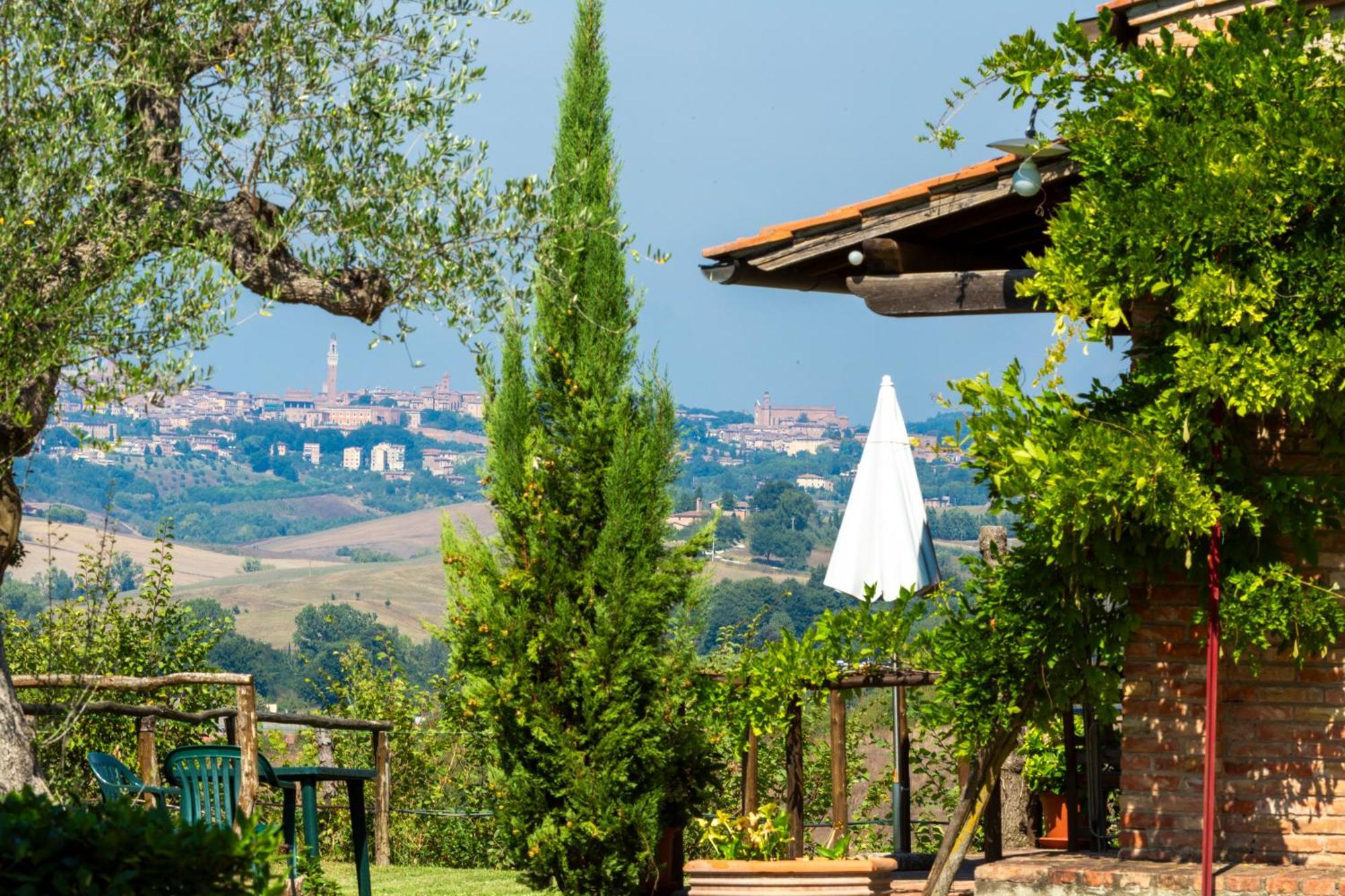 Casavacanze Vesta Isola d'Arbia ภายนอก รูปภาพ