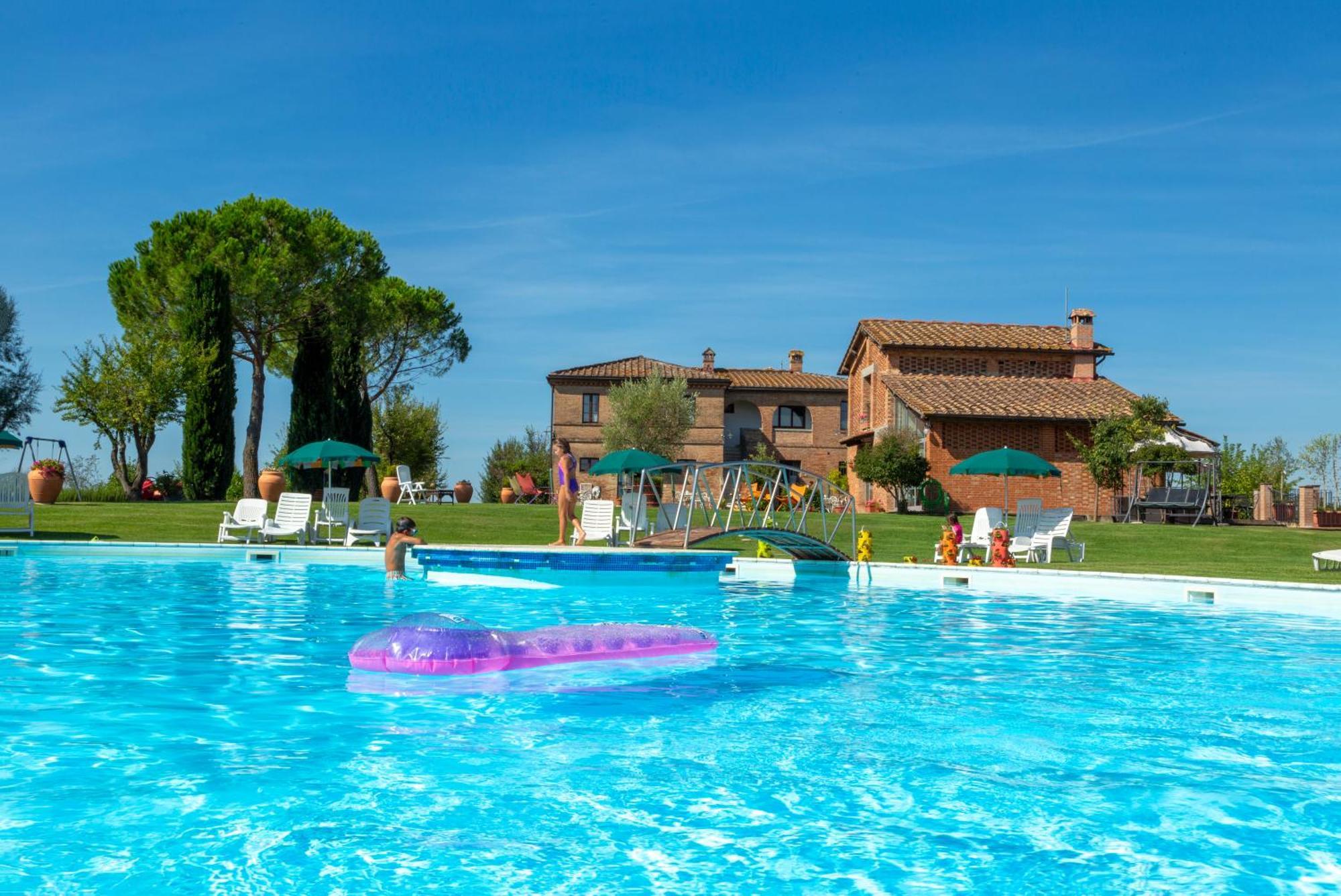 Casavacanze Vesta Isola d'Arbia ภายนอก รูปภาพ